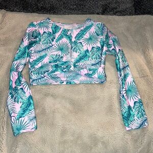 🎉4 for $20 Art Class Rashguard, size medium (8)